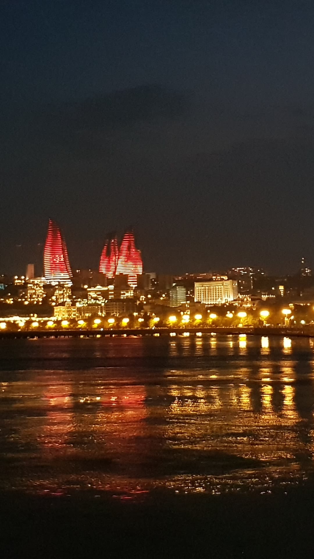BAKU AT NIGHT .RED TOWERS.באקו בלילה מגדלים באדום